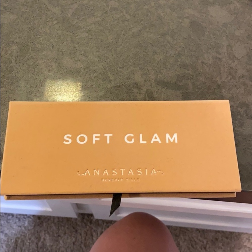 Eyeshadow palette